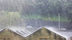 Chuyển nhà khi trời mưa, NÊN hay KHÔNG?